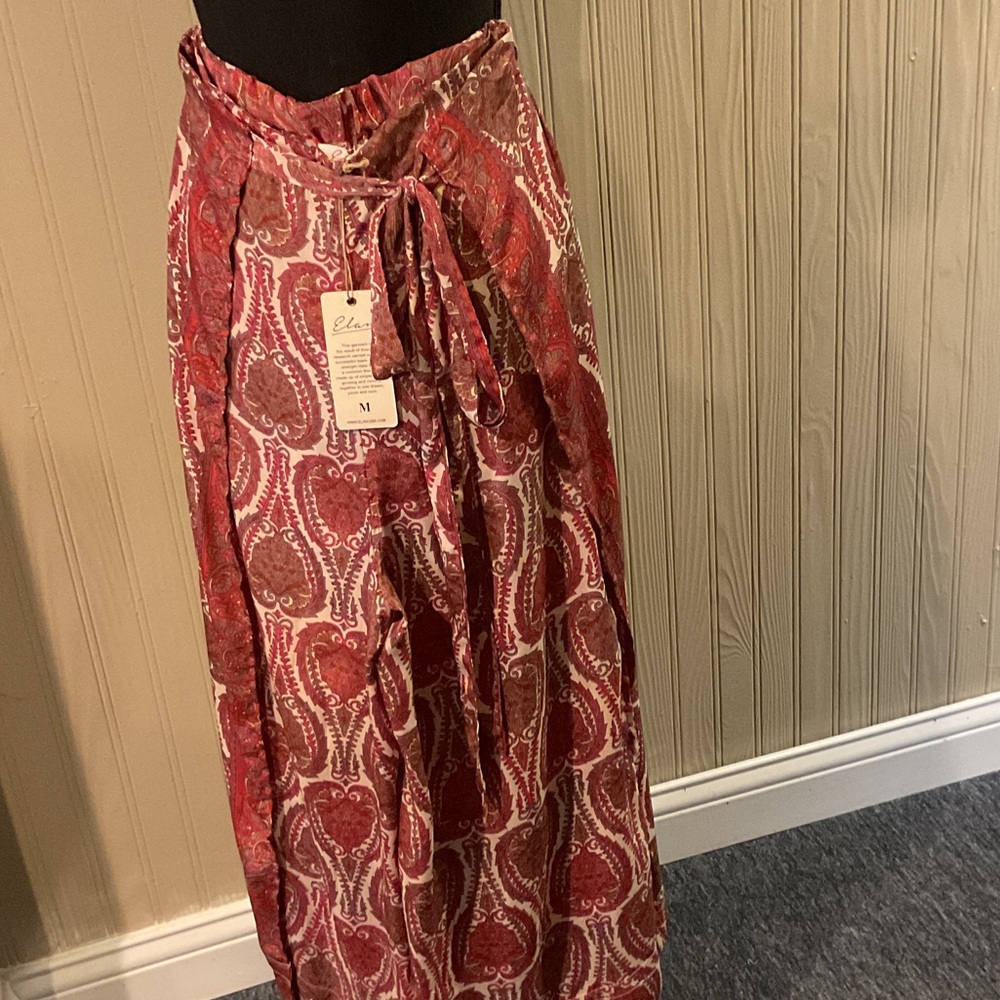 Chic Paisley Red Satin Wrap Pant